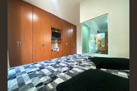 Quarto 1 de casa à venda com 3 quartos, 500m² em Trevo, Belo Horizonte