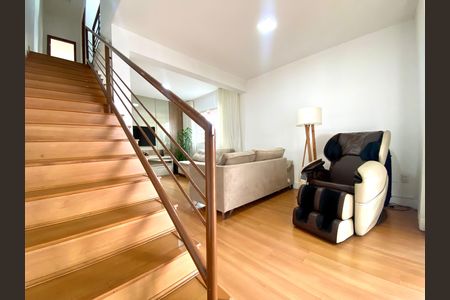 Sala de casa à venda com 3 quartos, 500m² em Trevo, Belo Horizonte