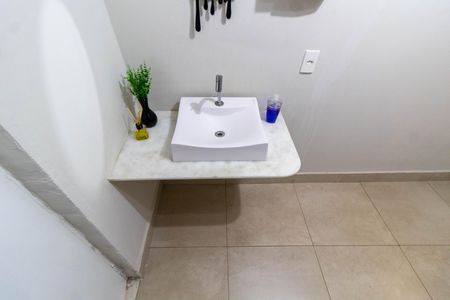 Casa para alugar com 380m², 8 quartos e 2 vagas Casa para alugar com 380m², 8 quartos e 2 vagasBANHEIRO 1