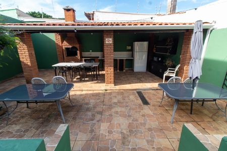 Casa para alugar com 380m², 8 quartos e 2 vagas Casa para alugar com 380m², 8 quartos e 2 vagasÁREA EXTERNA CHURRASQUEIRA