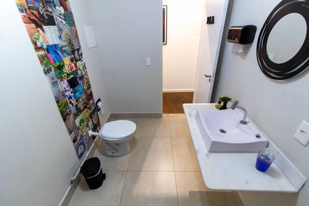 Casa para alugar com 380m², 8 quartos e 2 vagas Casa para alugar com 380m², 8 quartos e 2 vagasBANHEIRO 2