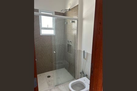 Casa de condomínio para alugar com 275m², 3 quartos e 5 vagas Casa de condomínio para alugar com 275m², 3 quartos e 5 vagasBanheiro