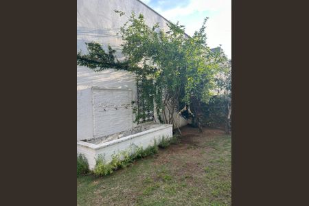 Casa de condomínio para alugar com 275m², 3 quartos e 5 vagas Casa de condomínio para alugar com 275m², 3 quartos e 5 vagasÁrea externa