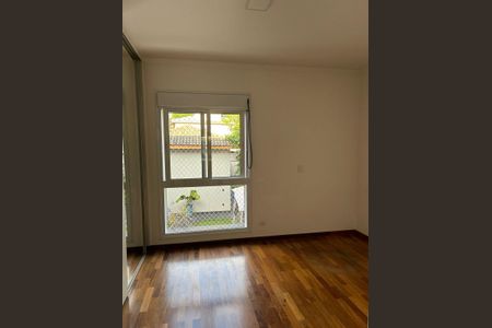 Casa de condomínio para alugar com 275m², 3 quartos e 5 vagas Casa de condomínio para alugar com 275m², 3 quartos e 5 vagasQuarto