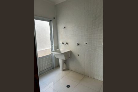 Casa de condomínio para alugar com 275m², 3 quartos e 5 vagas Casa de condomínio para alugar com 275m², 3 quartos e 5 vagasÁrea de serviço