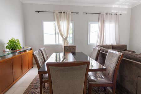 Casa para alugar com 300m², 4 quartos e 4 vagas