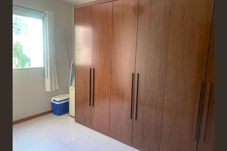 Casa à venda com 106m², 4 quartos e 1 vaga