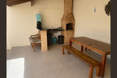 Casa à venda com 106m², 4 quartos e 1 vaga