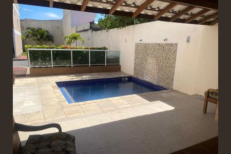 Casa à venda com 106m², 4 quartos e 1 vaga
