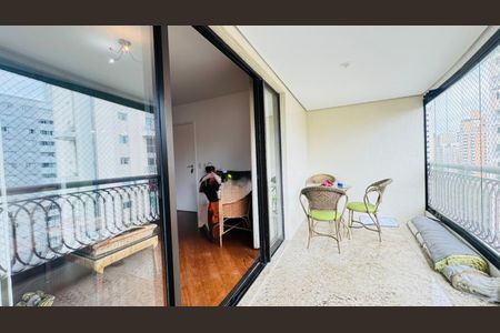 Apartamento à venda com 116m², 2 quartos e 3 vagas