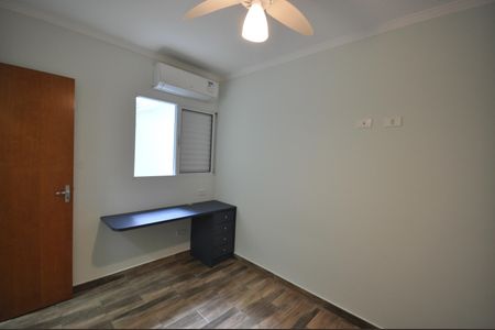 Quarto 2 de apartamento para alugar com 2 quartos, 70m² em Vila Nivi, São Paulo
