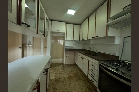 Apartamento à venda com 164m², 3 quartos e 2 vagasCozinha