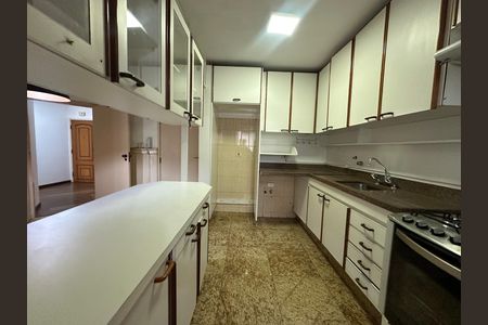 Apartamento à venda com 164m², 3 quartos e 2 vagasCozinha
