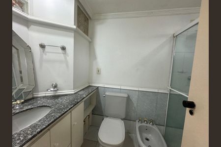 Apartamento à venda com 164m², 3 quartos e 2 vagasBanheiro da Suíte 1