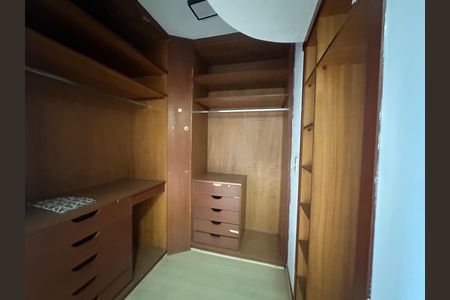 Apartamento à venda com 164m², 3 quartos e 2 vagasCloset da suíte 1