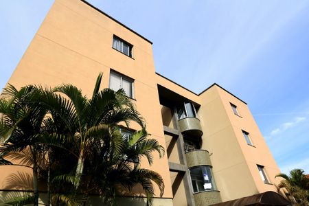 Apartamento para alugar com 72m², 3 quartos e 1 vagaFachada