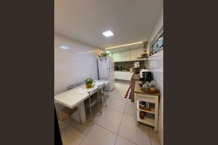 Casa à venda com 120m², 3 quartos e sem vaga