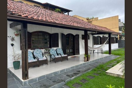 Casa à venda com 120m², 3 quartos e sem vaga