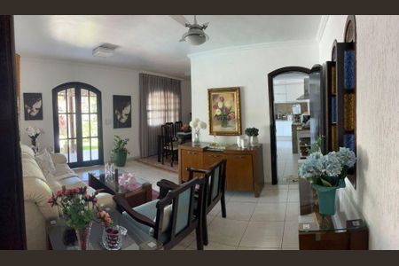 Casa à venda com 3 quartos, 120m² em Badu, Niterói