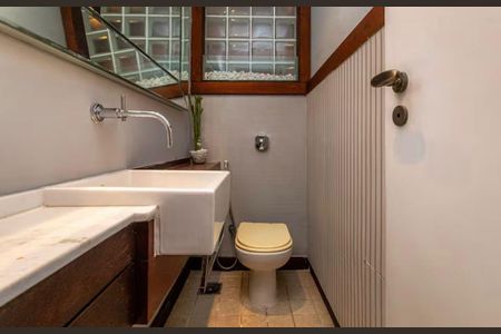Casa à venda com 525m², 5 quartos e 4 vagas