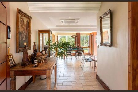 Casa à venda com 525m², 5 quartos e 4 vagas