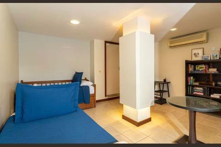 Casa à venda com 5 quartos, 525m² em São Francisco, Niterói