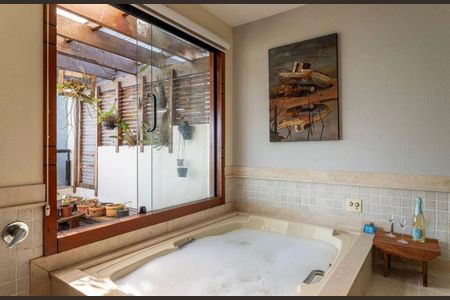 Casa à venda com 525m², 5 quartos e 4 vagas