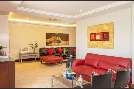 Casa à venda com 525m², 5 quartos e 4 vagas