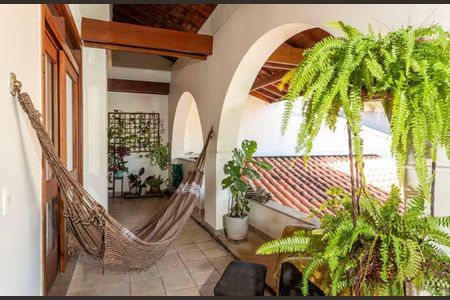 Casa à venda com 525m², 5 quartos e 4 vagas