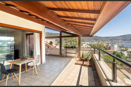 Casa à venda com 525m², 5 quartos e 4 vagas