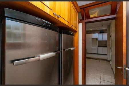 Casa à venda com 525m², 5 quartos e 4 vagas