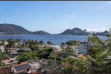Casa à venda com 525m², 5 quartos e 4 vagas