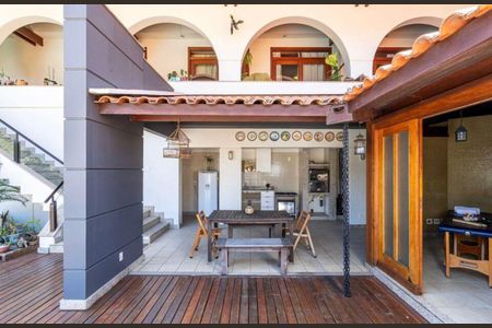 Casa à venda com 525m², 5 quartos e 4 vagas
