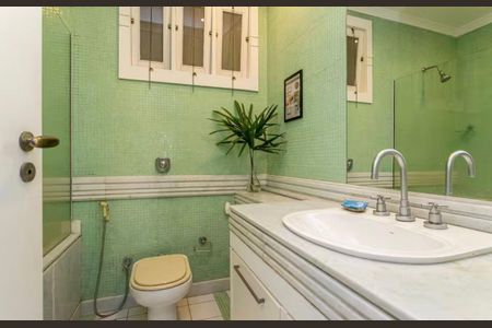 Casa à venda com 525m², 5 quartos e 4 vagas