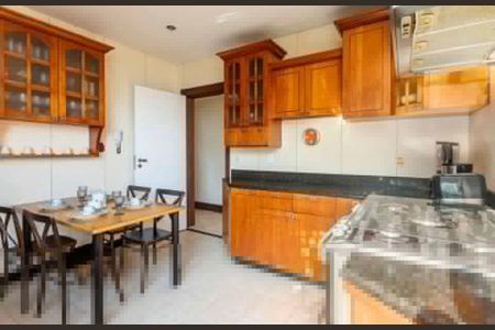 Casa à venda com 525m², 5 quartos e 4 vagas