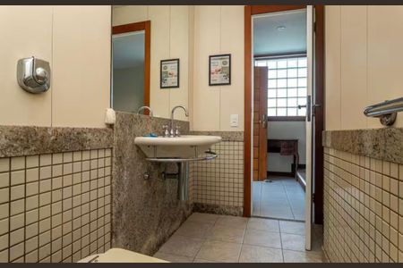 Casa à venda com 525m², 5 quartos e 4 vagas