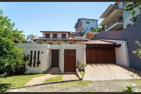 Casa à venda com 525m², 5 quartos e 4 vagas