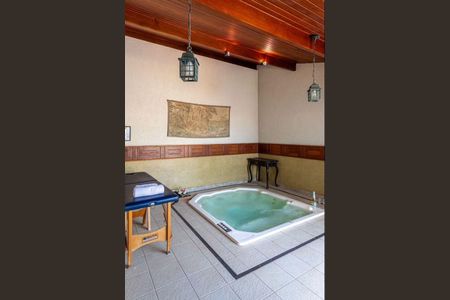Casa à venda com 525m², 5 quartos e 4 vagas
