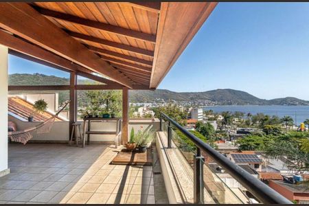 Casa à venda com 525m², 5 quartos e 4 vagas