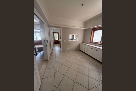 Casa para alugar com 375m², 3 quartos e 4 vagas