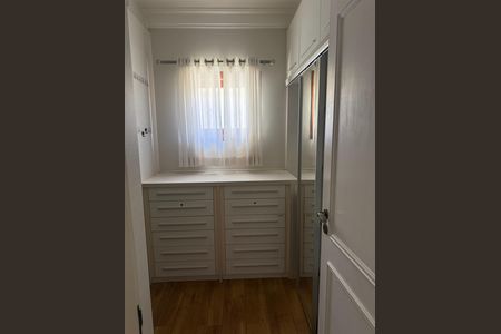 Casa para alugar com 375m², 3 quartos e 4 vagas