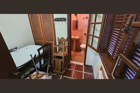Casa à venda com 297m², 4 quartos e 2 vagas