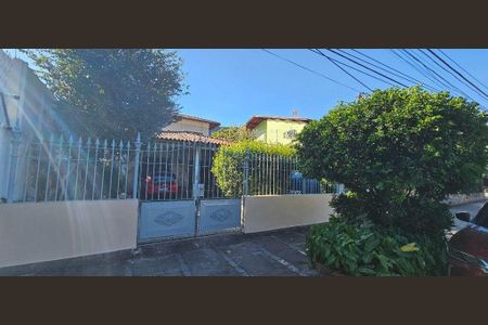 Casa à venda com 297m², 4 quartos e 2 vagas