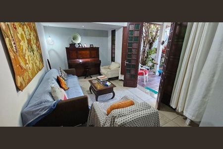 Casa à venda com 4 quartos, 297m² em São Francisco, Niterói