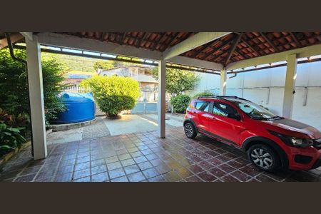 Casa à venda com 297m², 4 quartos e 2 vagas
