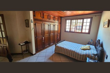 Casa à venda com 297m², 4 quartos e 2 vagas