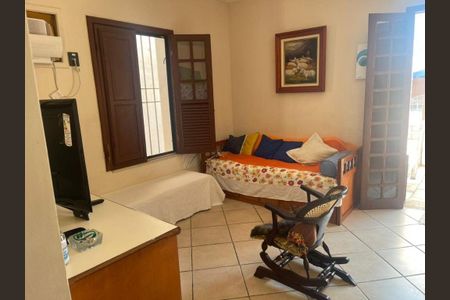 Casa à venda com 297m², 4 quartos e 2 vagas
