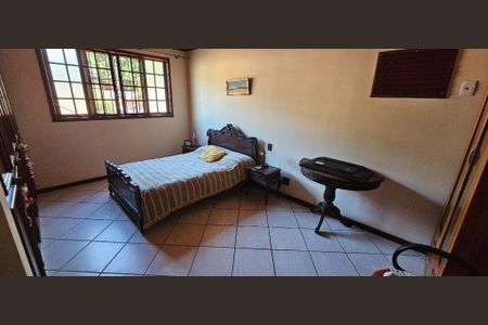Casa à venda com 297m², 4 quartos e 2 vagas