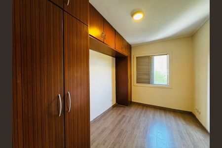 Apartamento à venda com 74m², 3 quartos e 1 vaga