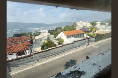 Casa à venda com 373m², 4 quartos e 1 vaga